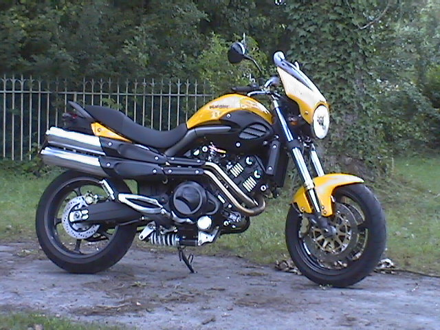 Essai Voxan Street Scrambler 2004 par Jean-Michel Lainé Essai Voxan Street Scrambler 2004 par Jean-Michel Lainé