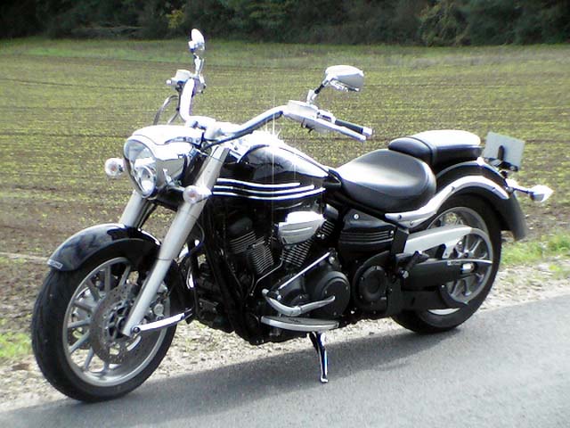 Essai Yamaha Midnight Star 1900 2006 par Jean-Michel Lainé Essai Yamaha Midnight Star 1900 2006 par Jean-Michel Lainé