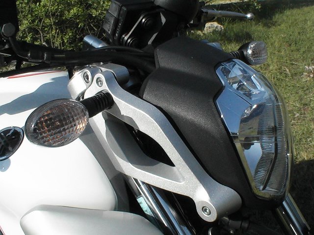 Essai Yamaha MT03 2006 par Jean-Michel Lainé Essai Yamaha MT03 2006 par Jean-Michel Lainé