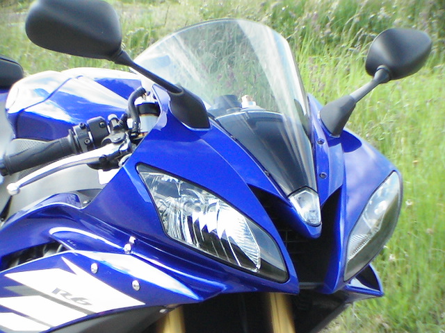 Essai Yamaha R6 2006 par Jean-Michel Lainé Essai Yamaha R6 2006 par Jean-Michel Lainé
