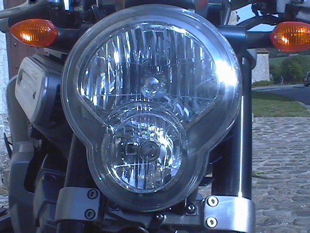 Essai Yamaha MT01 2005 par Jean-Michel Lainé Essai Yamaha MT01 2005 par Jean-Michel Lainé