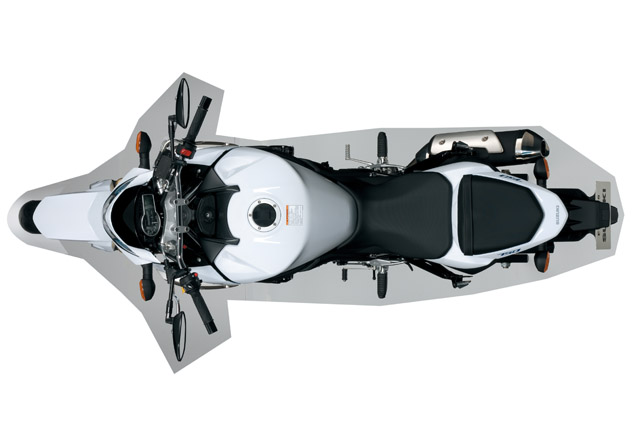 suzuki gsr 750 dessus suzuki gsr 750 dessus