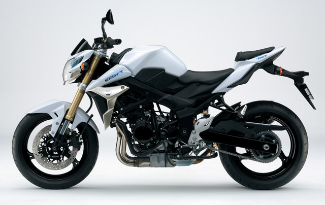 suzuki gsr 750 profil1 suzuki gsr 750 profil1