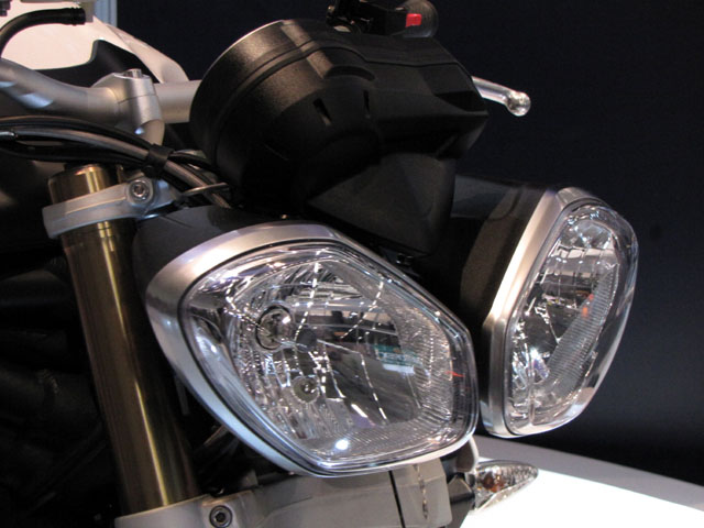 triumph speed triple 2011 optique triumph speed triple 2011 optique