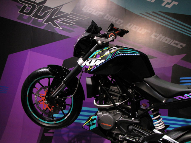 ktm 125 duke grun avant ktm 125 duke grun avant