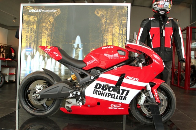 ducati store montpellier 696 project cote droit ducati store montpellier 696 project cote droit