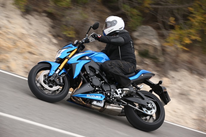 suzuki gsxs 1000 a l essai en espagne autour d alicante suzuki gsxs 1000 a l essai en espagne autour d alicante