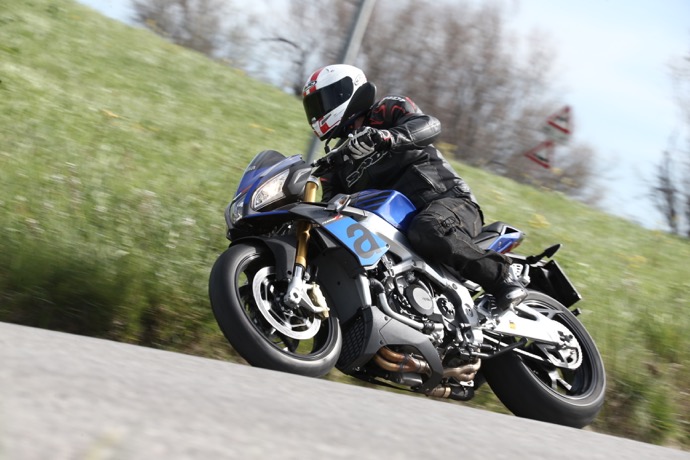 aprilia tuonov4 1100 aprilia tuonov4 1100
