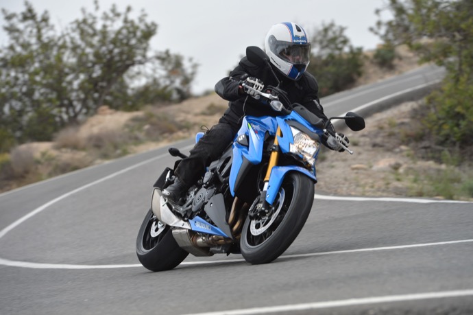 suzuki gsx s 1000 a l essai du cote d alicante avant que la pluie ne tombe suzuki gsx s 1000 a l essai du cote d alicante avant que la pluie ne tombe