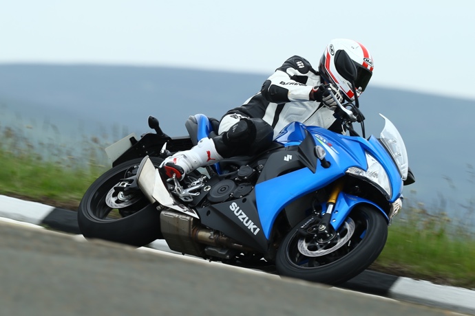 suzuki gsx s 1000 f en essai sur l ile de man suzuki gsx s 1000 f en essai sur l ile de man