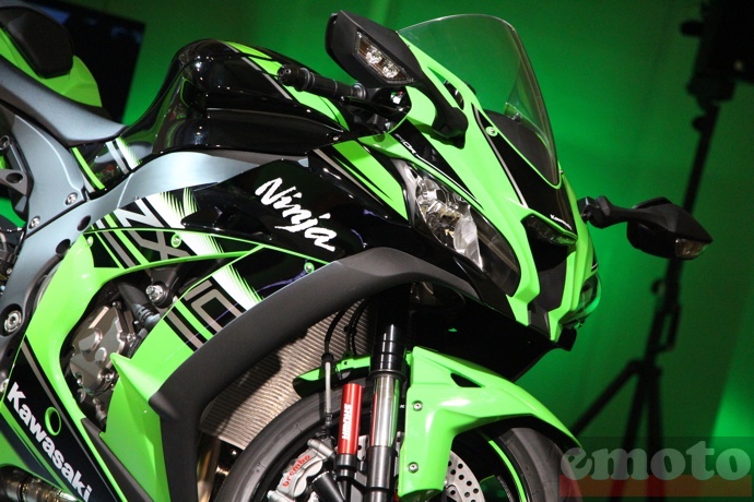 toujours aussi agressive la kawasaki zx10r toujours aussi agressive la kawasaki zx10r