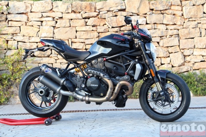 ducati monster 1200 r noire ducati monster 1200 r noire