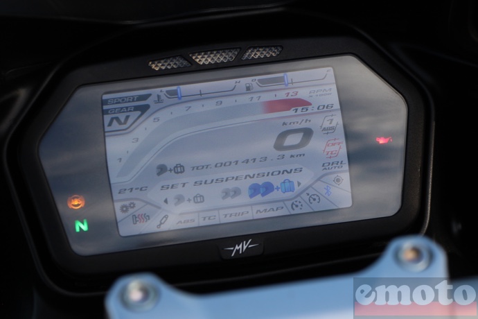 ecran tft en couleurs d excellente qualit sur cette mv agusta turismo veloce 800 lusso ecran tft en couleurs d excellente qualit sur cette mv agusta turismo veloce 800 lusso