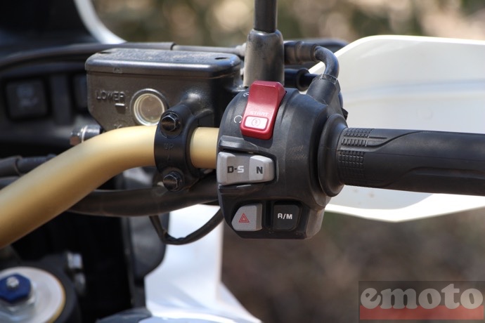 le changement de mode sur la dct se fait tr s facilement en roulant depuis ce bouton le changement de mode sur la dct se fait tr s facilement en roulant depuis ce bouton