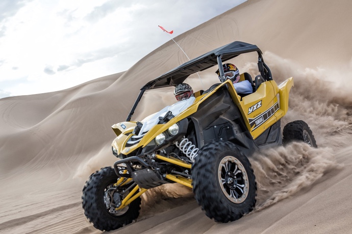 st phane peterhansel nous emmene dans le yamaha yxr1000r dans les dunes de glamis en californie st phane peterhansel nous emmene dans le yamaha yxr1000r dans les dunes de glamis en californie