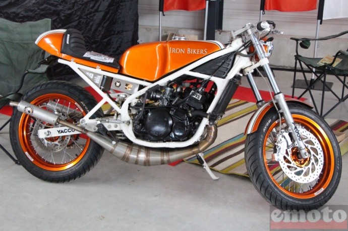 iron bikers s etait offert un stand et exposait un deux temps iron bikers s etait offert un stand et exposait un deux temps