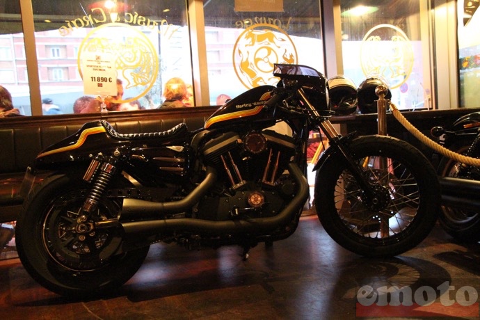 une hd iron 883 bien joue pour la soiree iron bikers de la battle of kings une hd iron 883 bien joue pour la soiree iron bikers de la battle of kings