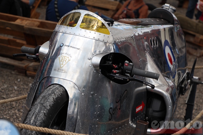spitfire by vtr customs sur base de r1200r lc spitfire by vtr customs sur base de r1200r lc