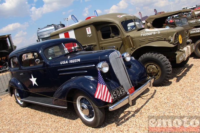 parking du camp de l armee americaine avec la chevrolet de l etat major devant l ambulance parking du camp de l armee americaine avec la chevrolet de l etat major devant l ambulance