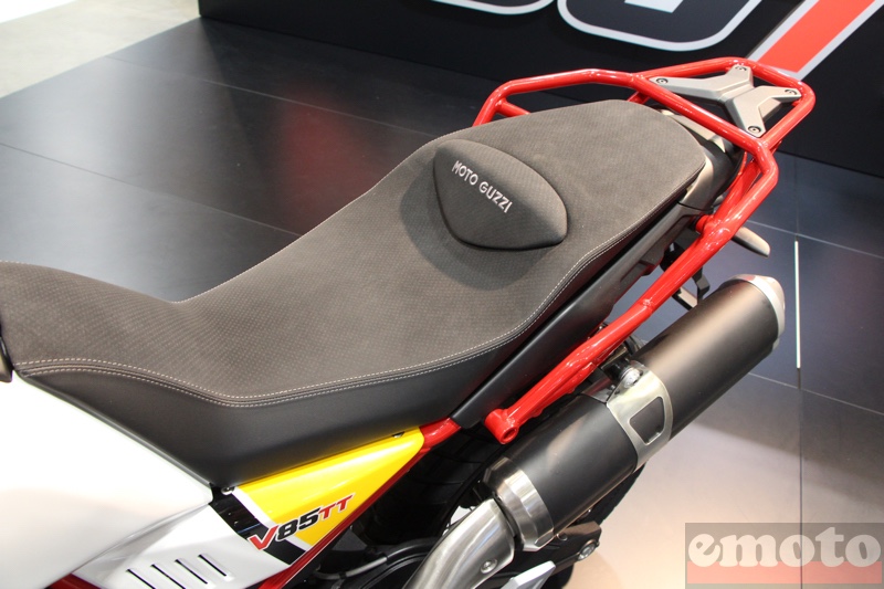 selle en une seule partie et supports de bagagerie selle en une seule partie et supports de bagagerie