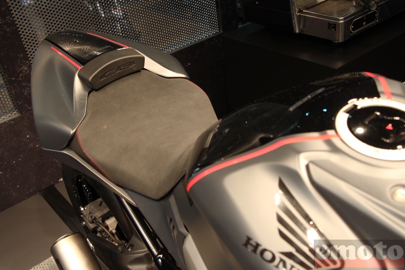 selle et coque de cette honda neo sports cafe selle et coque de cette honda neo sports cafe