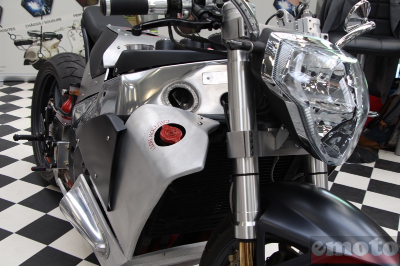 zoom sur l habillage avant fait par remo concept zoom sur l habillage avant fait par remo concept