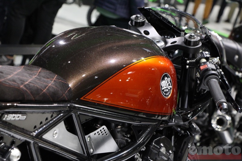 finition biton pour le reservoir de la kawasaki z900rs de mrs oficina finition biton pour le reservoir de la kawasaki z900rs de mrs oficina
