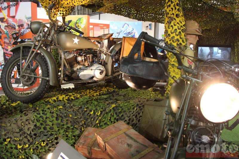 indian de 1941 vue depuis la gilera sur le stand de l eicma