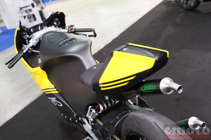 une idee de la finesse de la moto une idee de la finesse de la moto