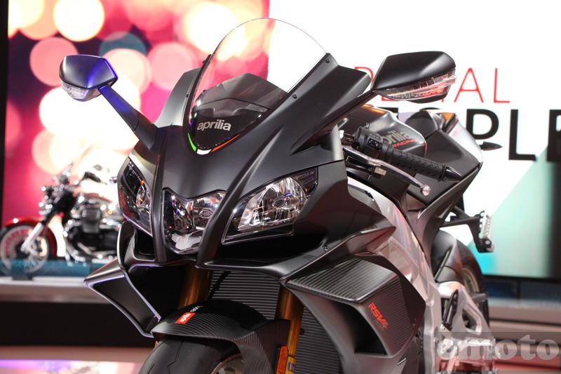 aprilia rsv4 1100 factory avec les ailerons aprilia rsv4 1100 factory avec les ailerons