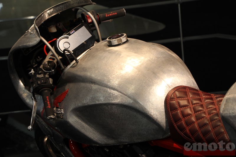 honda cb 1000 r par tresoldi detail du reservoir honda cb 1000 r par tresoldi detail du reservoir