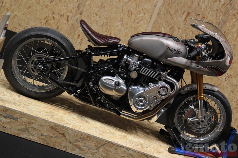 triumph bonneville bobber 1200 par triumph toulouse