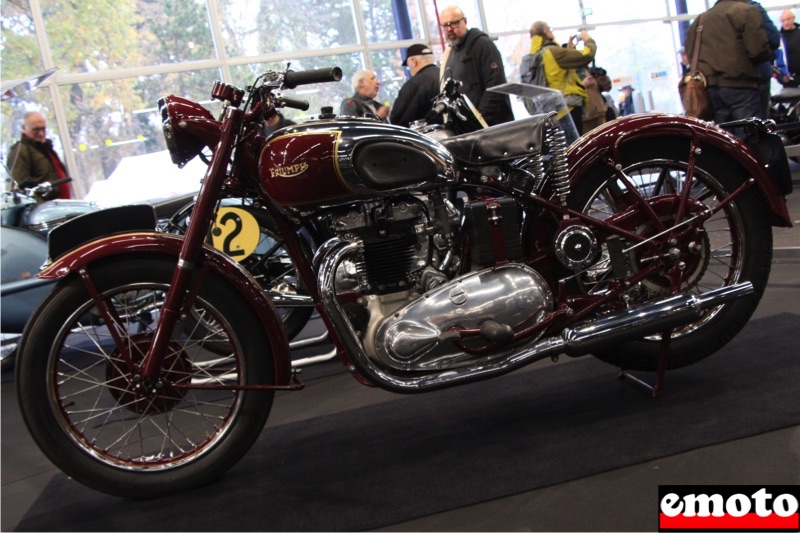 Triumph à Moto Légende : twin vertical 500 et 650 Triumph à Moto Légende : twin vertical 500 et 650