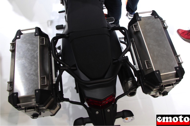 support et valises laterales en alu pour la t700 support et valises laterales en alu pour la t700