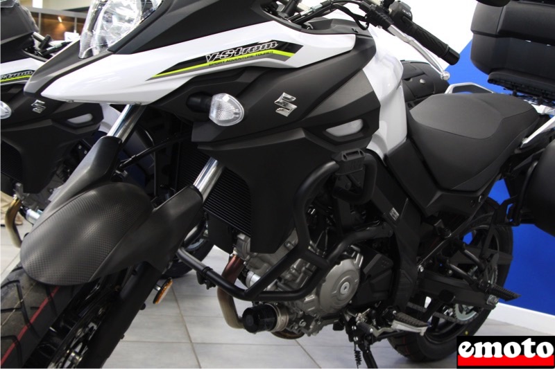 Suzuki V Strom 650 cross et GT par Lyon Moto Virus - Emoto