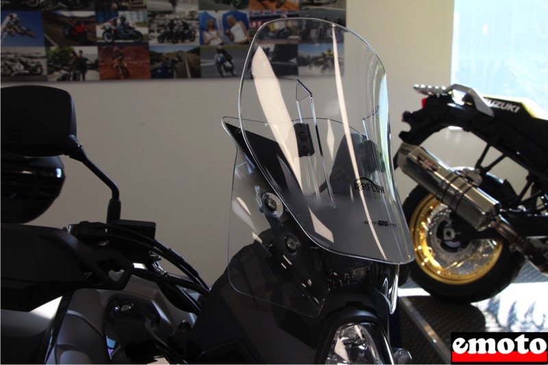 pare brise givi airflow monte sur la suzuki vstrom 1000 pare brise givi airflow monte sur la suzuki vstrom 1000