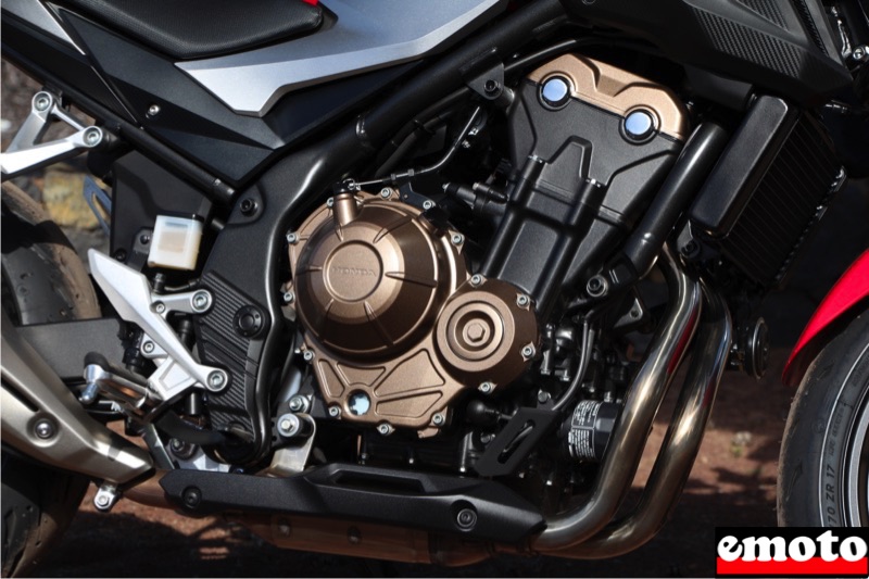 le moteur des cb500 est un poil plus plein aux regimes usuels