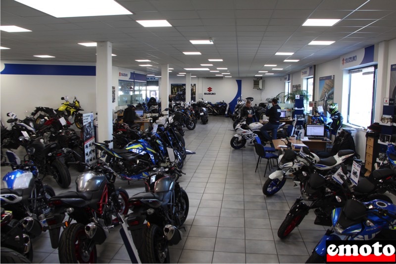 le hall d exposition de la concession suzuki moto virus a dardilly le hall d exposition de la concession suzuki moto virus a dardilly