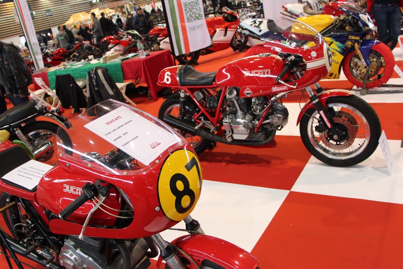 les anciennes ducati dont la 916 chambon qui fete ses 25 ans