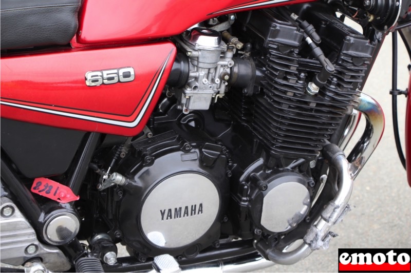 moteur noir sur la xj650 moteur noir sur la xj650