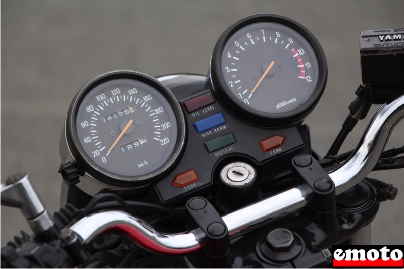 tableau de bord de la xj650 celui de la xj900 indique jusqu a 240 tableau de bord de la xj650 celui de la xj900 indique jusqu a 240