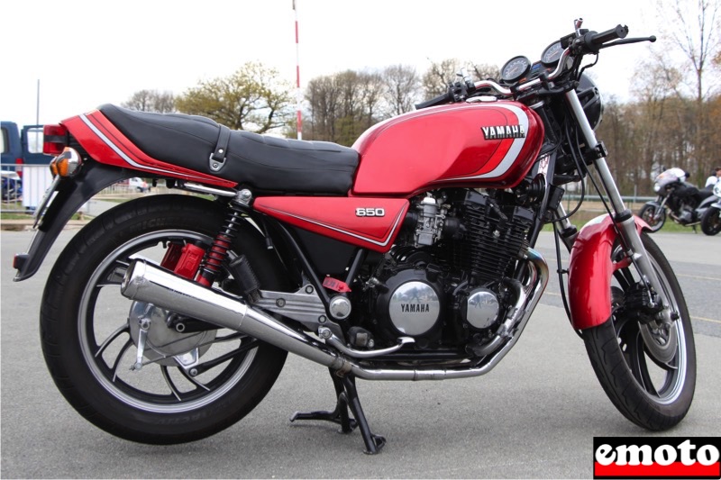 yamaha xy650 sur le paddock de l anneau de montlhery