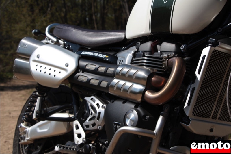 Essai Triumph Scrambler 1200 XE : 5 trucs à savoir, joli collecteur du triumph scrambler 1200 xe qui cuit le jarret du pilote assez rapidement Essai Triumph Scrambler 1200 XE : 5 trucs à savoir, joli collecteur du triumph scrambler 1200 xe qui cuit le jarret du pilote assez rapidement