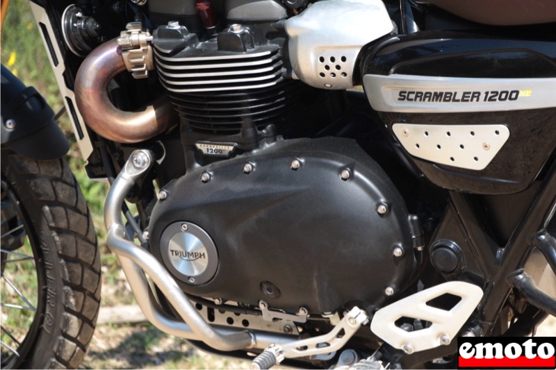 le twin vertical 1200 du scrambler est tres dynamique le twin vertical 1200 du scrambler est tres dynamique