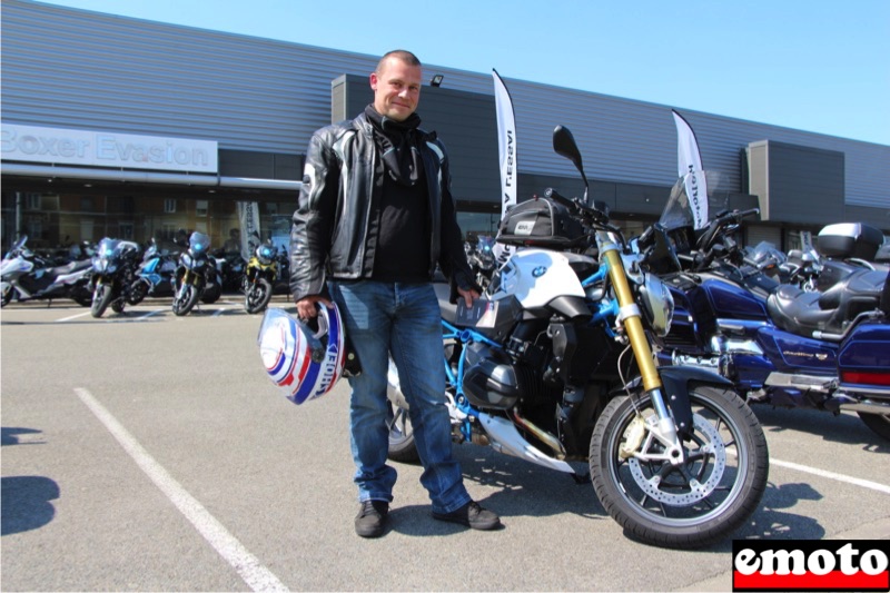 Rencontre Boxer Evasion avec Raphaël et sa R1200R, raphael et sa bmw r 1200 r devant chez boxer evasion