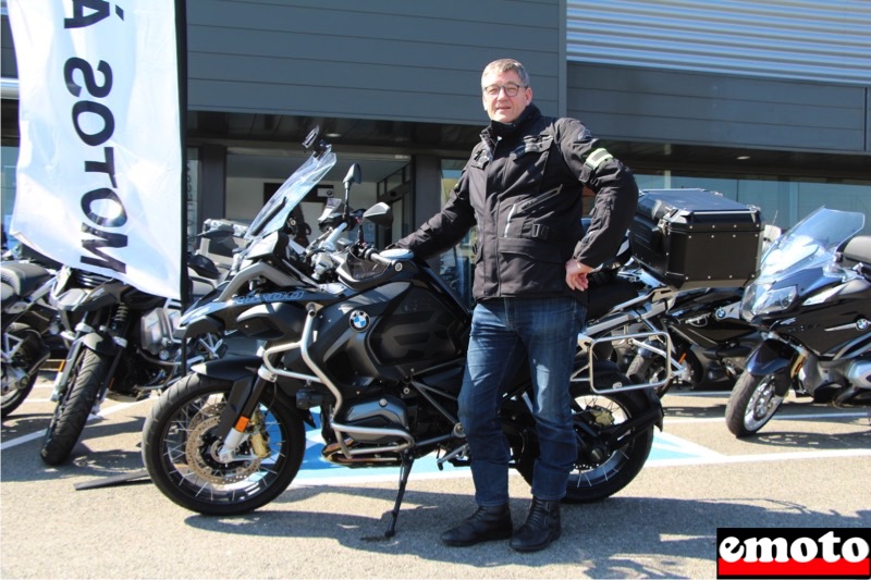 didier devant sa bmw r 1200 gsa de 2018 chez boxer evasion