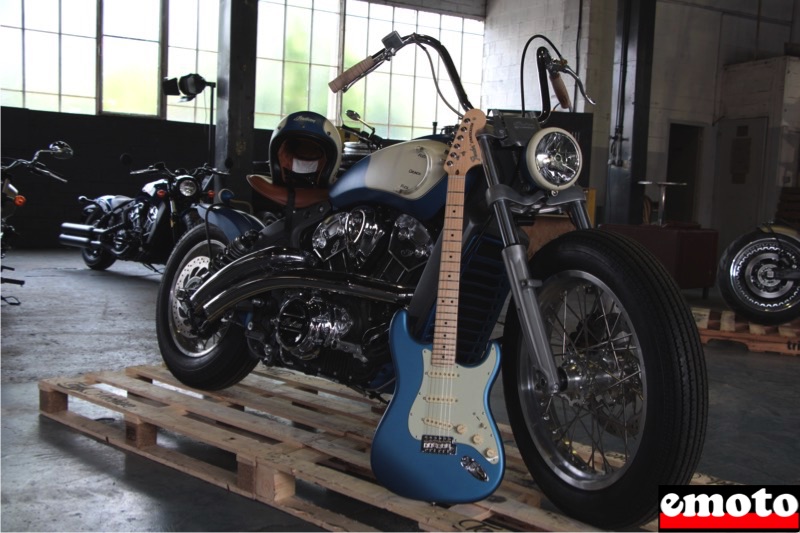 Indian Scout Tankaster par Tank Machine, indian scout tankaster par tank machine avec la fender american performer stratocaster