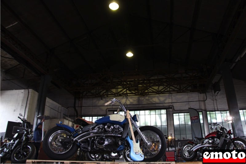 la indian scout tankaster dans l atelier tank machine