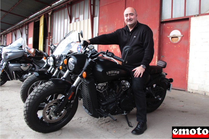 Rencontre Indian Etoile avec Olivier et son Scout Bobber, olivier sur sa future indian scout bobber