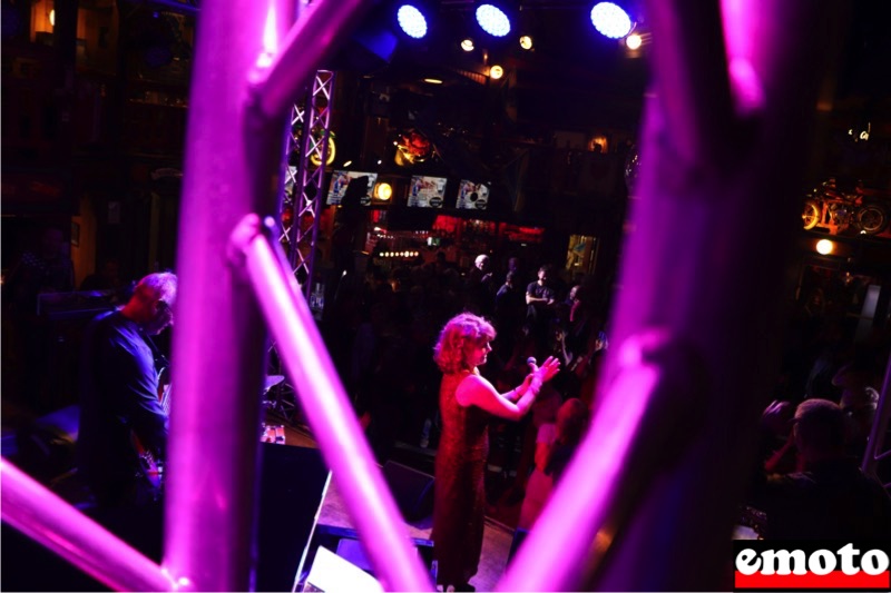 gilda solve termine son live dans l indian saloon gilda solve termine son live dans l indian saloon